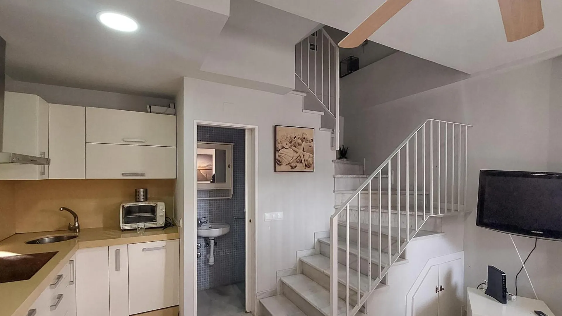Awesome Home In Rota With Wifi